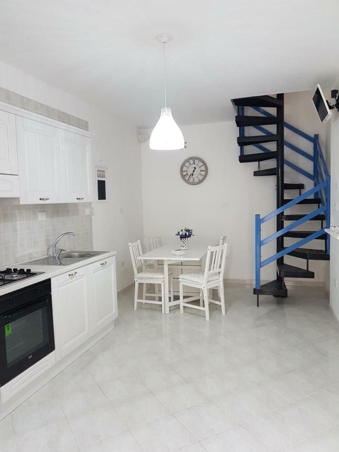הוילה מונופולי Casa Vacanza La Conchiglia מראה חיצוני תמונה
